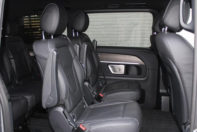 Mercedes-Benz EQV 300 L2 / AMG / New Model / Luchtvering / 7-Persoons / Burmester / Vol Opties / NIEUWSTAAT