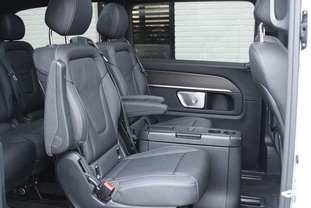 Mercedes-Benz EQV 300 L2 / AMG / bj2025 / 7-Pers / Luchtvering / Panorama / Burmester / Vol Opties / NIEUWSTAAT