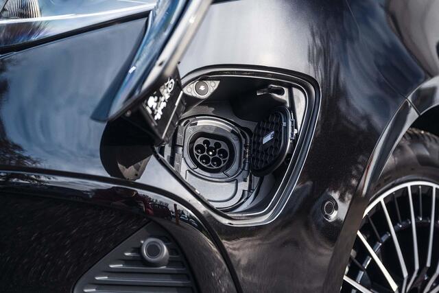 Mercedes-Benz EQV 300 L2 Avantgarde 90 kWh | Panoramadak | Burmester | Elektr. schuifdeuren | EQV Design Pakket | Rij-assistentie pakket PLUS |