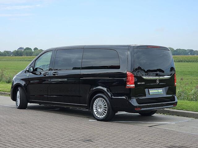 Mercedes-Benz EQV 300 L3 90 kWh 8-Persoons Mbux + Navi Elektrische-Zijdeuren LED Bumpers-Kleur!