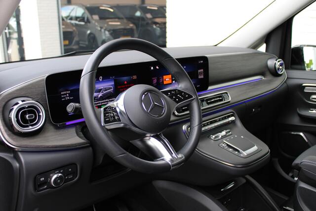 Mercedes-Benz EQV 300 L2 / AMG / Panorama / 7-Persoons / Burmester / Electr Stoelen / Vol Opties / NIEUWSTAAT