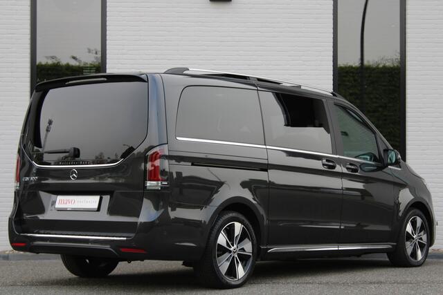 Mercedes-Benz EQV 300 L2 / AMG / Panorama / 7-Persoons / Burmester / Electr Stoelen / Vol Opties / NIEUWSTAAT
