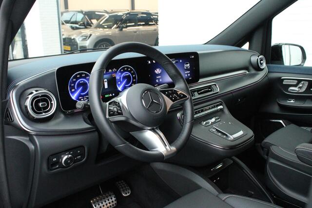 Mercedes-Benz EQV 300 L2 / AMG / Luchtvering / 7-Persoons / Burmester / Elec Stoelen / Vol Opties / NIEUWSTAAT