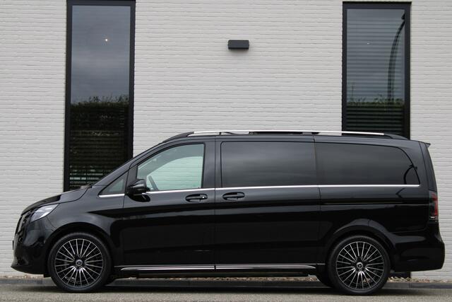 Mercedes-Benz EQV 300 L2 / AMG / Panorama / Elec Stoelen / 7-Persoons / Burmester / Vol Opties / NIEUWSTAAT