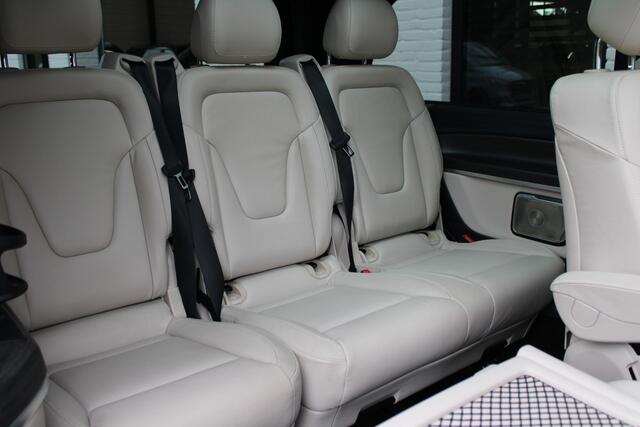 Mercedes-Benz EQV 300 L2 / AMG / Panorama / Elec Stoelen / 7-Persoons / Burmester / Vol Opties / NIEUWSTAAT