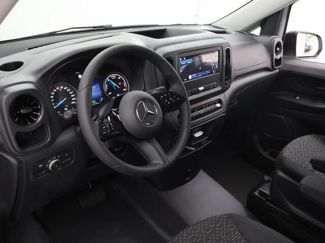 Mercedes-Benz EVITO TOURER 129 L2 PRO 90kWh | Snelladen 110 KWh | Achteruitrijcamera | Parkeerpakket | Comfortbestuurdersstoel | Dodehoekassistent | 8 Zitplaatsen |