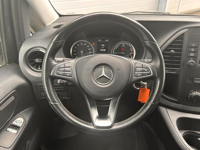 Mercedes-Benz EVITO TOURER PRO L2 90 kWh | 8 Pers | Achteruitrijcamera | Stoelverwarming | Navigatie
