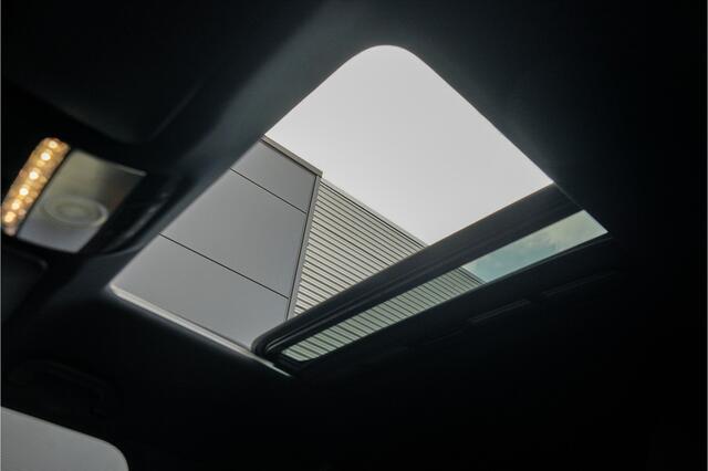Mercedes-Benz G-KLASSE 500 AMG Pano Burmester Disctronic Massage Airmatic