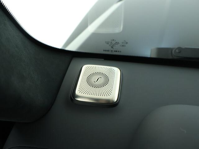 Mercedes-Benz G-KLASSE AMG 63 Facelift I Carbonpackage I Nightpakket I 22 inch I Burmester Inclusief 24 maanden MB Certified garantie voor Europa.