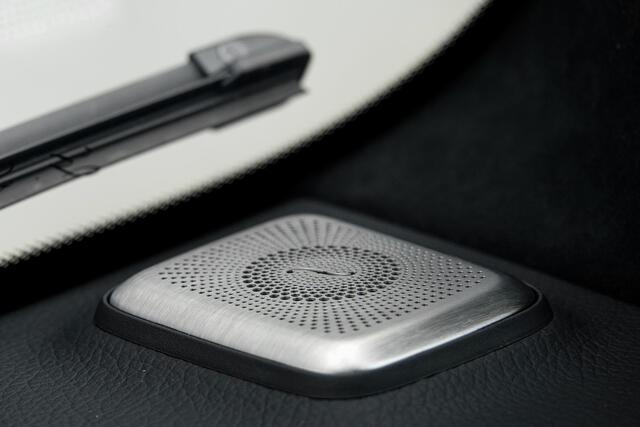 Mercedes-Benz G-KLASSE 400 d *Grijs kenteken / Burmester / Panorama / AMG / Surround-view*