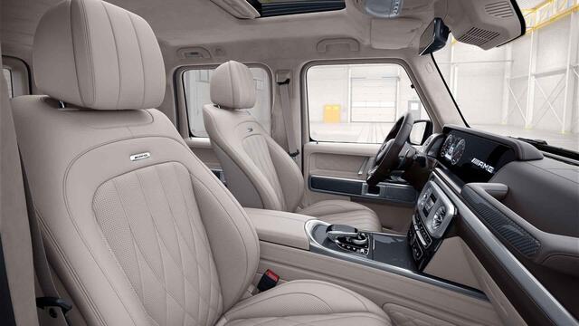 Mercedes-Benz G-KLASSE 63 | PPF | Blue eye laser systeem | Manufaktur Olijfgroen | Carbon | Superior interieur |