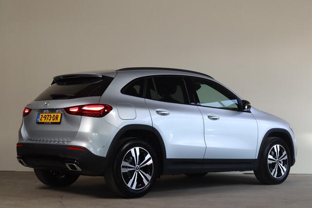 Mercedes-Benz GLA-KLASSE 250 e Luxury Line NL-Auto!! Elek.Stoelen I 360-Camera I Ambient Light