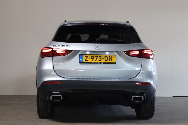 Mercedes-Benz GLA-KLASSE 250 e Luxury Line NL-Auto!! Elek.Stoelen I 360-Camera I Ambient Light