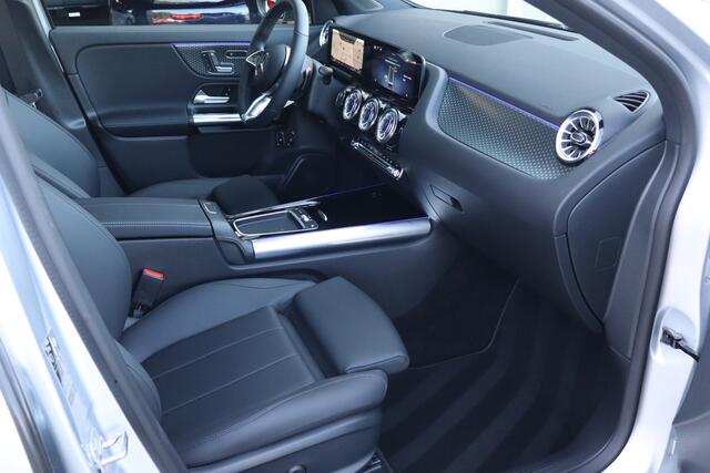 Mercedes-Benz GLA-KLASSE 250 e Luxury Line NL-Auto!! Elek.Stoelen I 360-Camera I Ambient Light