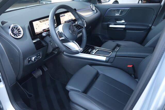 Mercedes-Benz GLA-KLASSE 250 e Luxury Line NL-Auto!! Elek.Stoelen I 360-Camera I Ambient Light