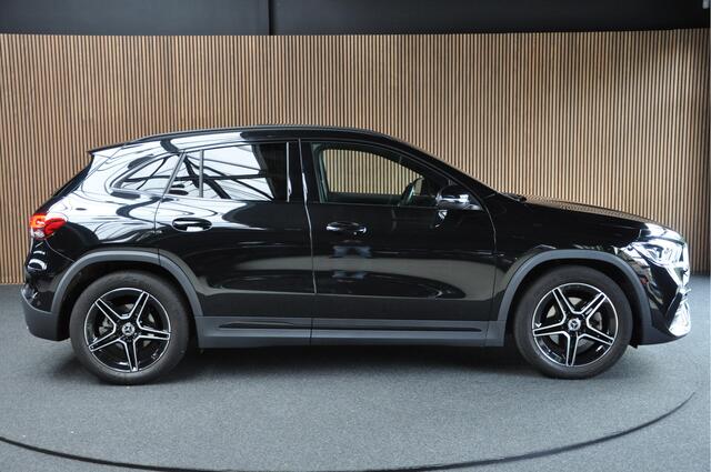 Mercedes-Benz GLA-KLASSE 200 AMG Line | Pano | Ambient | Camera | Cruise Control | Apple Carplay |