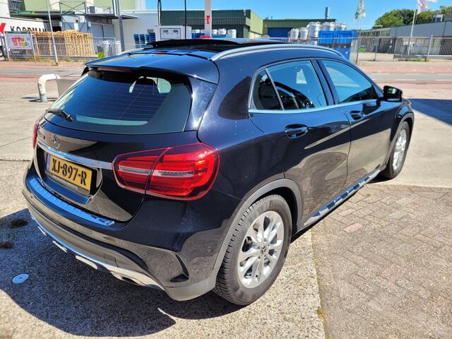 Mercedes-Benz GLA-KLASSE 200 Premium Plus