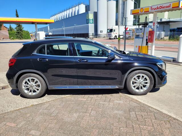 Mercedes-Benz GLA-KLASSE 200 Premium Plus
