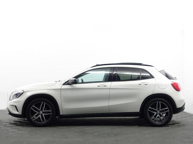 Mercedes-Benz GLA-KLASSE 200 AMG Premium Plus Aut- Panoramadak I Navi I ECC I Xenon Led I Soelverw. I 72 dkm !