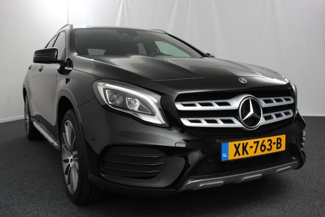 Mercedes-Benz GLA-KLASSE 180 Automaat AMG UrbanStyle | Navigatie | Climate Control | Leder interieur | 19"Lichtmetalen velgen |
