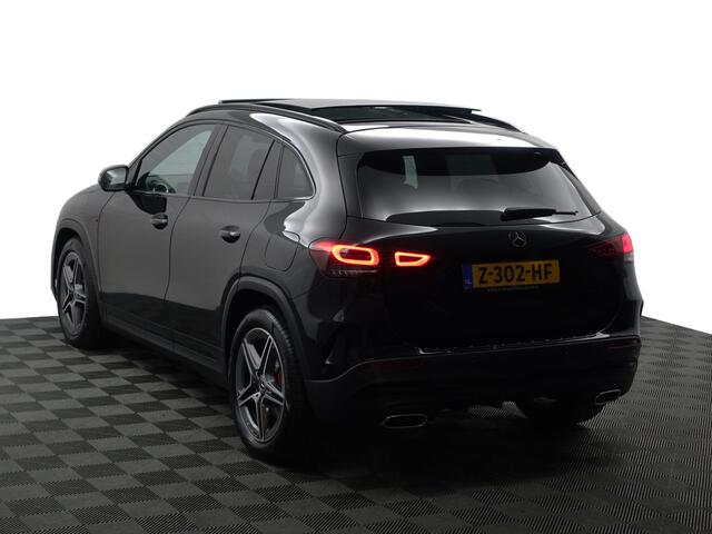 Mercedes-Benz GLA-KLASSE 250 4MATIC AMG Night Edition Aut- Panodak I Sfeerverlichting I Carplay I Xenon Led I Alcantara Sport Interieur