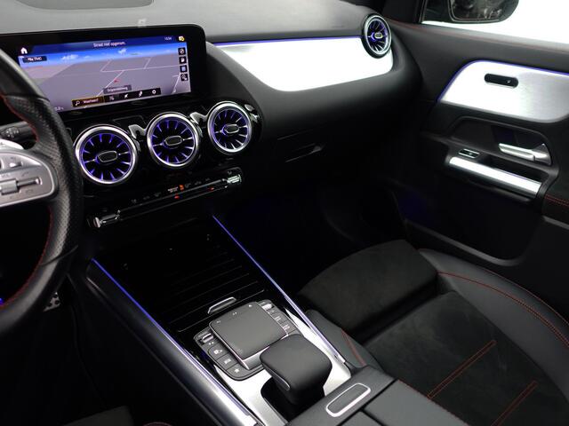 Mercedes-Benz GLA-KLASSE 250 4MATIC AMG Night Edition Aut- Panodak I Sfeerverlichting I Carplay I Xenon Led I Alcantara Sport Interieur