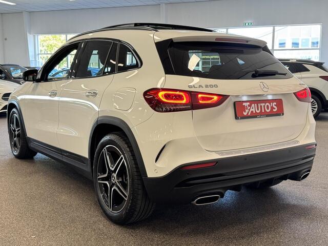 Mercedes-Benz GLA-KLASSE 200 4MATIC AMG-LINE PANORAMADAK, AMBIENTE LIGHT, NAVIGATIE, LED