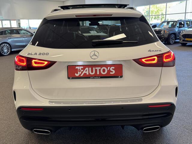 Mercedes-Benz GLA-KLASSE 200 4MATIC AMG-LINE PANORAMADAK, AMBIENTE LIGHT, NAVIGATIE, LED