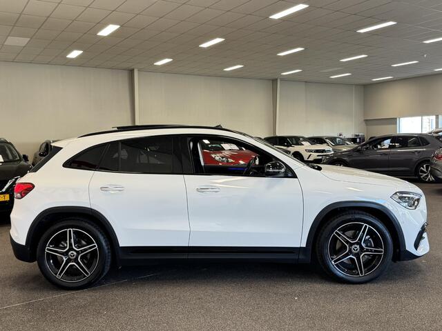 Mercedes-Benz GLA-KLASSE 200 4MATIC AMG-LINE PANORAMADAK, AMBIENTE LIGHT, NAVIGATIE, LED