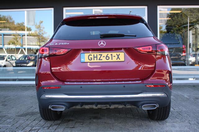 Mercedes-Benz GLA-KLASSE 250 e Business Solution AMG Limited | Pano | Camera | Half leder