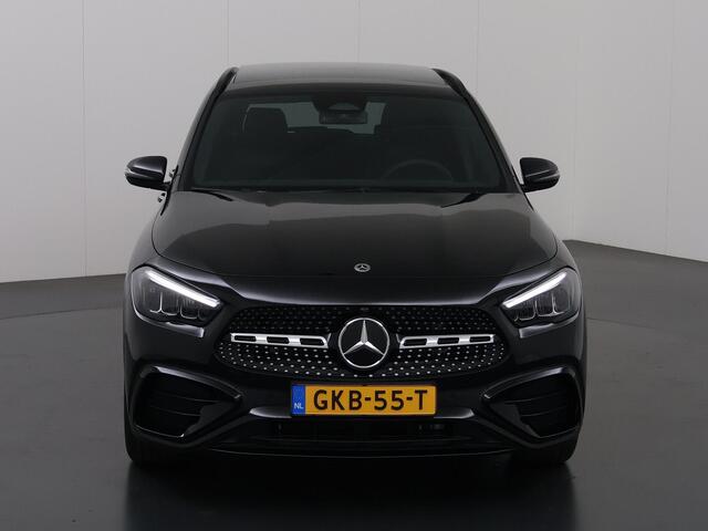 Mercedes-Benz GLA-KLASSE 180 Star Edition AMG Line | Panoramadak | Trekhaak | Sfeerverlichting | Stoelverwarming |