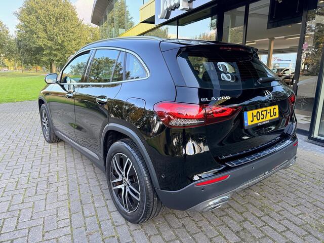 Mercedes-Benz GLA-KLASSE 200 Business Solution Luxury