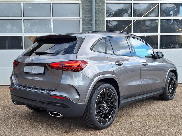 Mercedes-Benz GLA-KLASSE 180 AMG Line | AMG Line | Nightpakket | Panoramadak | MULTIBEAM LED koplampen | Dodehoekassistent | Sfeerverlichting | Apple CarPlay | Android Auto | Achteruitrijcamera | Elektrisch inklapbare buitenspiegels