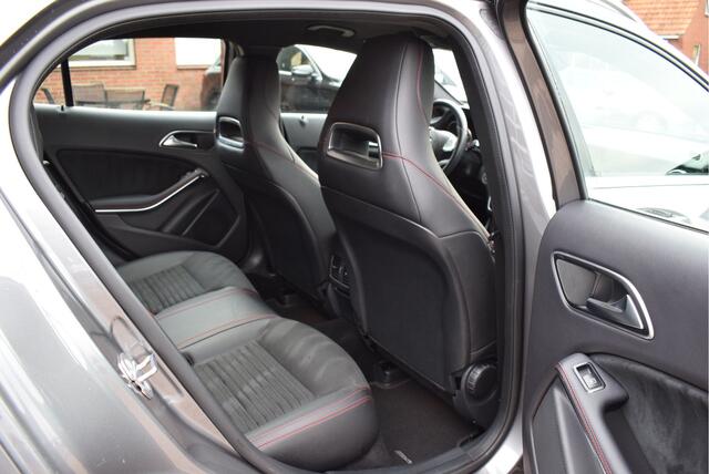 Mercedes-Benz GLA-KLASSE 180 Business Solution AMG Automaat