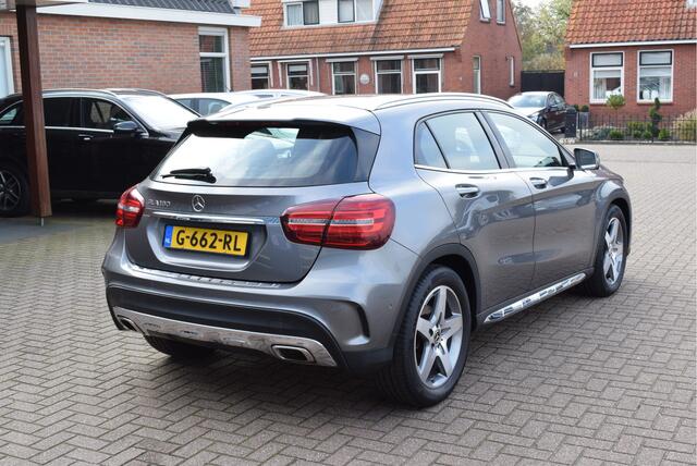 Mercedes-Benz GLA-KLASSE 180 Business Solution AMG Automaat