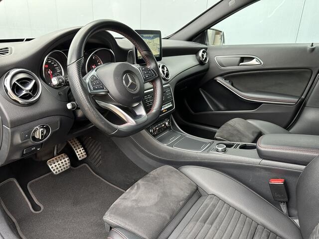 Mercedes-Benz GLA-KLASSE 180 Activity Edition Automaat AMG-Pakket.