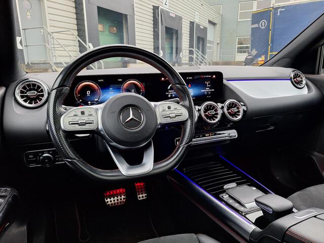 Mercedes-Benz GLA-KLASSE 250 e AMG Line | Panoramadak | Achteruitrijcamera | Multibeam LED | Memory pakket | Elektrische achterklep