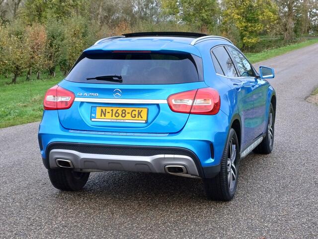 Mercedes-Benz GLA-KLASSE 250 Prestige | Prachtige kleur ! | Pano | Leer | Navi | Camera |