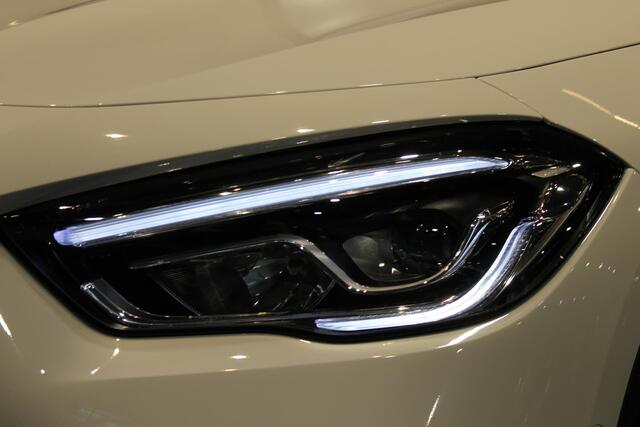 Mercedes-Benz GLA-KLASSE 180 Business Solution AMG Panorama dak