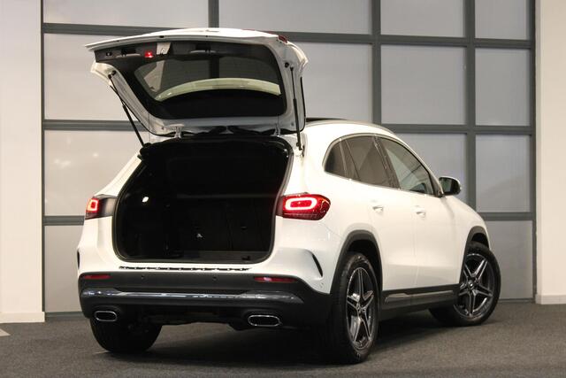 Mercedes-Benz GLA-KLASSE 180 Business Solution AMG Panorama dak