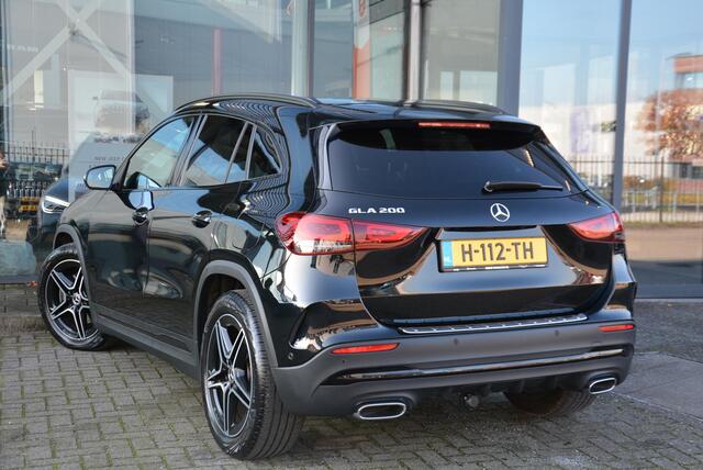 Mercedes-Benz GLA-KLASSE 200 AMG Line | 1e eigenaar | NAP | Trekhaak