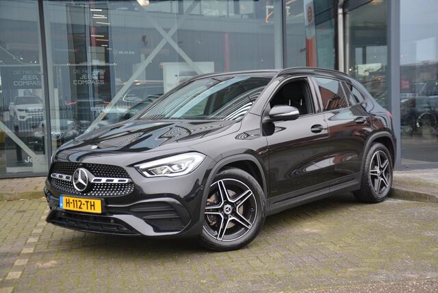 Mercedes-Benz GLA-KLASSE 200 AMG Line | 1e eigenaar | NAP | Trekhaak