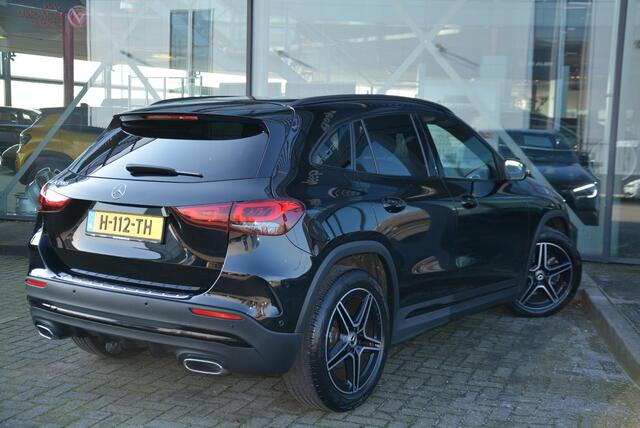 Mercedes-Benz GLA-KLASSE 200 AMG Line | 1e eigenaar | NAP | Trekhaak