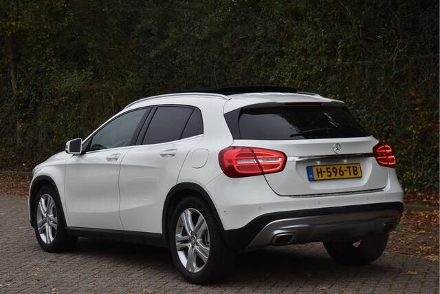 Mercedes-Benz GLA-KLASSE 180 Ambition | Open dak | Stoelverwarming | Nav | Cruise Contr | Xenon | PDC rondom