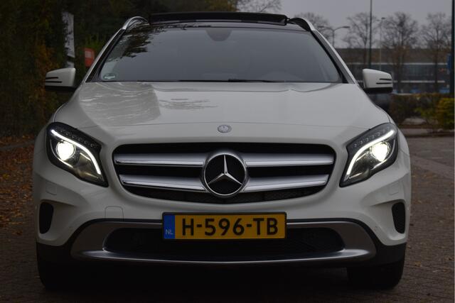 Mercedes-Benz GLA-KLASSE 180 Ambition | Open dak | Stoelverwarming | Nav | Cruise Contr | Xenon | PDC rondom