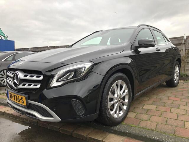 Mercedes-Benz GLA-KLASSE 180 Business Solution