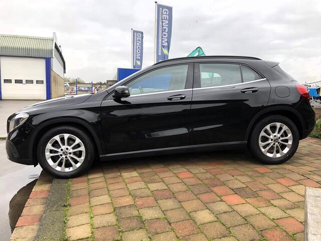 Mercedes-Benz GLA-KLASSE 180 Business Solution