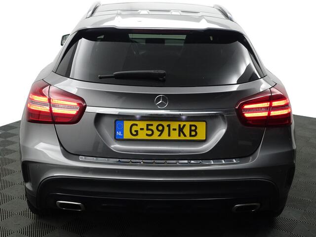 Mercedes-Benz GLA-KLASSE 180 AMG Night Edition Aut- Panodak I Sfeerverl. I Leer I Camera I Stoelverw.