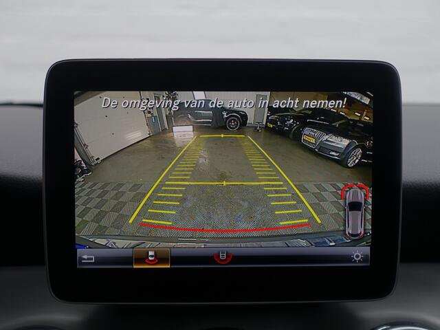 Mercedes-Benz GLA-KLASSE 180 AMG Night Edition Aut- Panodak I Sfeerverl. I Leer I Camera I Stoelverw.
