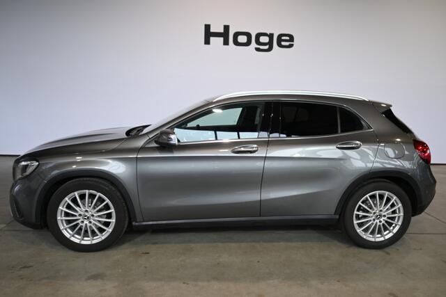 Mercedes-Benz GLA-KLASSE 180 Business Solution AMG Automaat Navigatie Leder PDC Cruise control Airco Stoelverwarming Inruil Mogelijk!